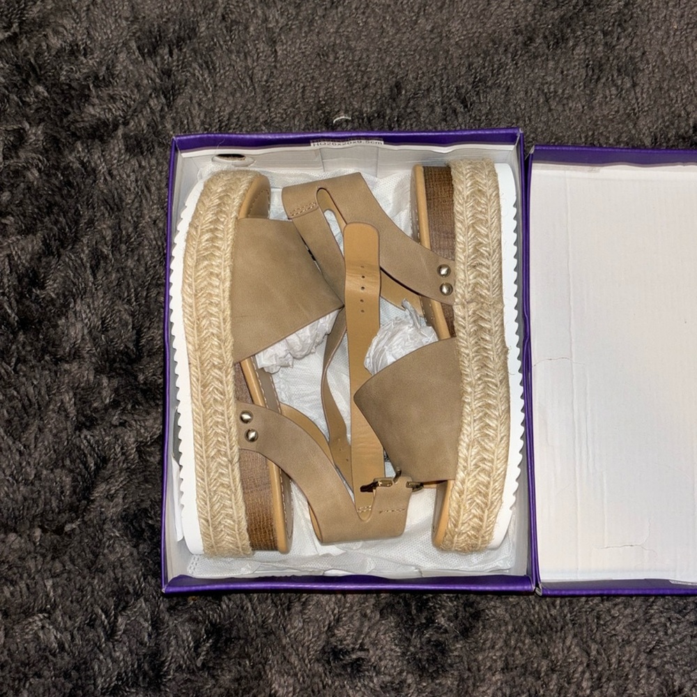 NWOT brown soda sandals